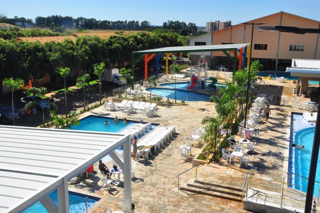 Apartamento Cd Diroma Fiori Caldas Novas Exterior foto